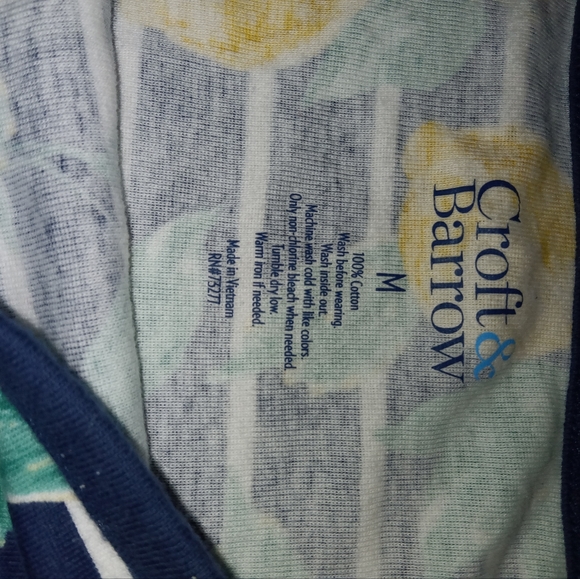 Croft and Barrow sz med sweater - Picture 3 of 3